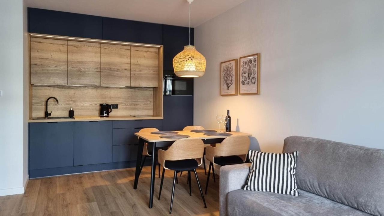 Wspanialy Apartament & Spa Nad Morzem Dziwnów Exteriör bild