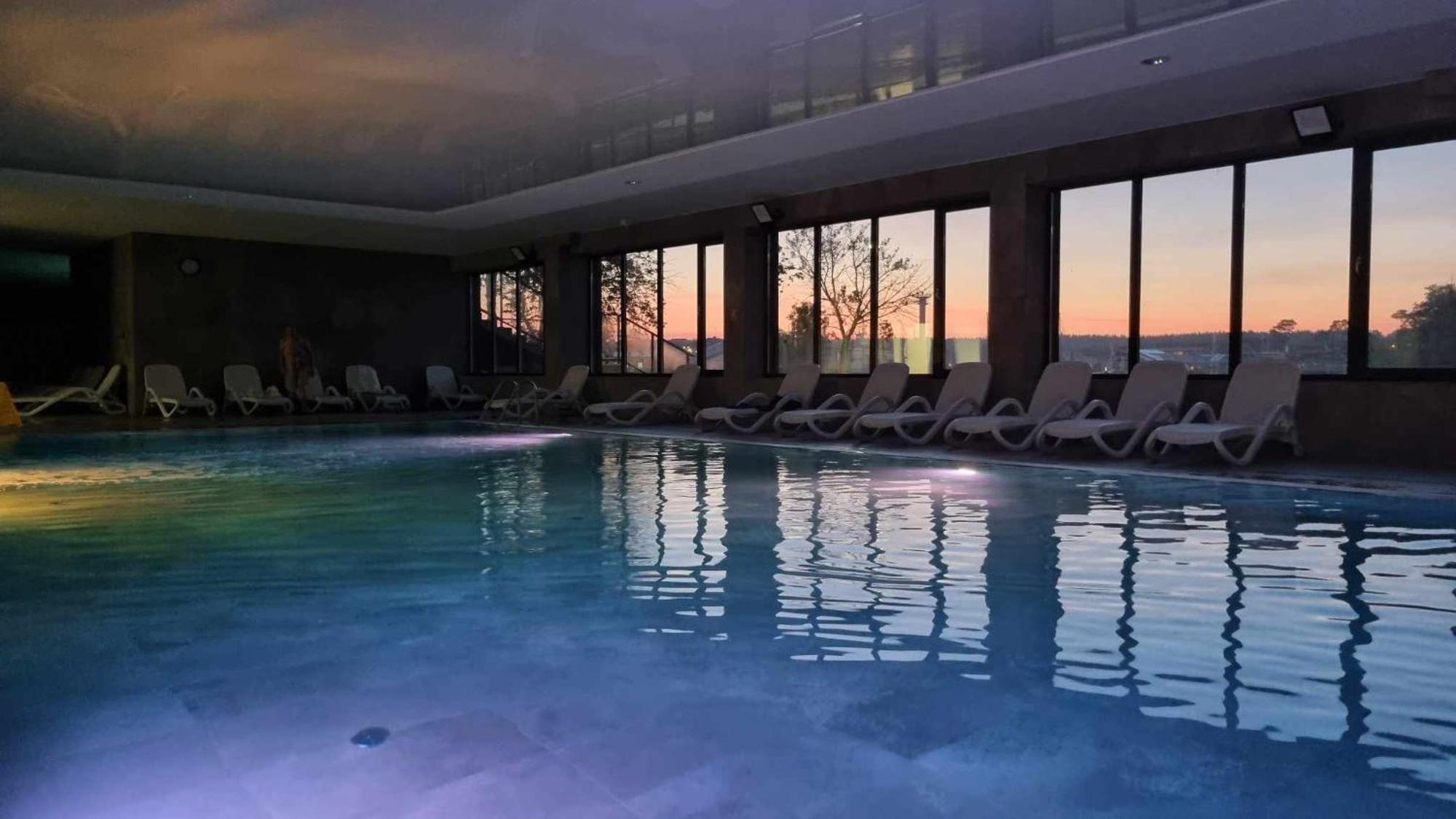 Wspanialy Apartament & Spa Nad Morzem Dziwnów Exteriör bild